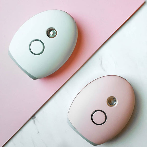 iLevel Lab Nano Mister is a must have for your lash service! With an ultra-fine mist, this Nano is the finest of Nano Misters on the market and comes in two colors: pink and white. 