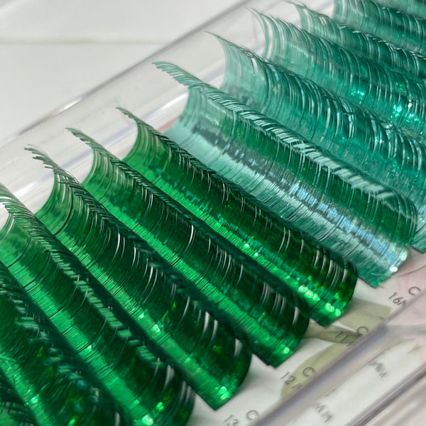 green tinsel lashes, green tinsel lash extensions, tinsel lashes, tinsel lash extensions, green lashes, green lash extensions, holographic lashes, holographic lash extensions