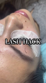 <img="lash extension remover pen, eyelash extension remover pen, adhesive remover pen, lash adhesive remover pen, eyelash pen remover"> CAPTION: @Therapeuticbeauty_