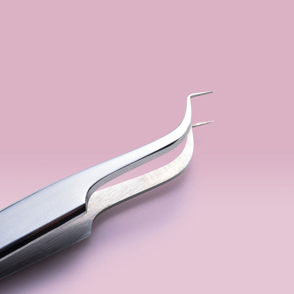 INNER CORNER LASH TWEEZERS